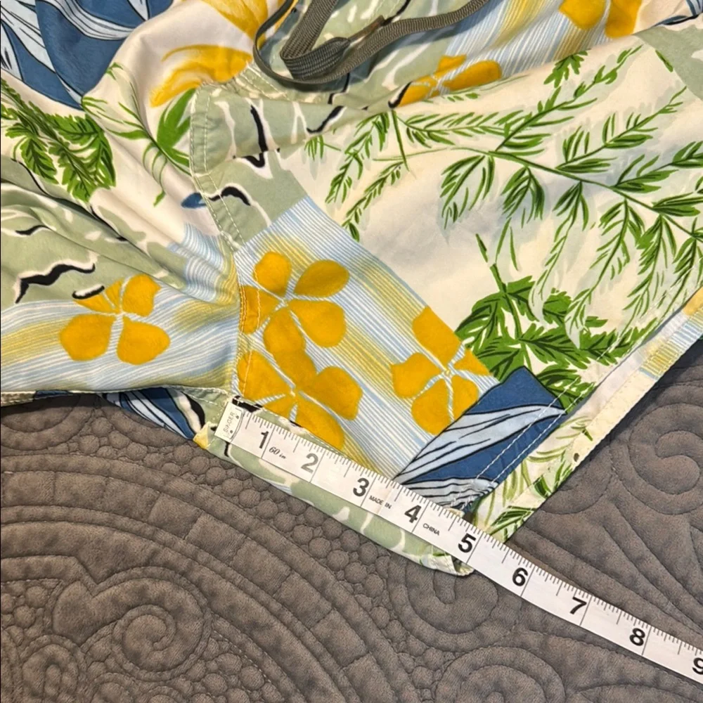 Floral Patterned Swim Trunks - Picture 5 of 10